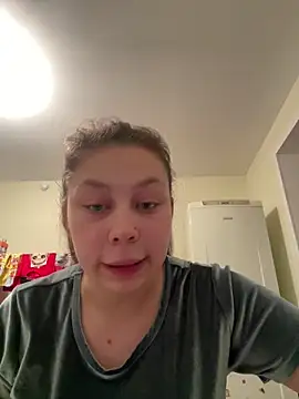 Snapshot of MysticCharm chatting on 11.18.25 MysticCharm online show from 11.18.25