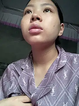 Snapshot of Milk_xx chatting on 11.02.25 Milk xx online show from 11.02.25