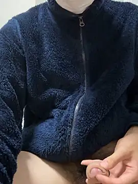 Snapshot of HERO113211 chatting on 10.30.25 HERO113211 online show from 10.30.25