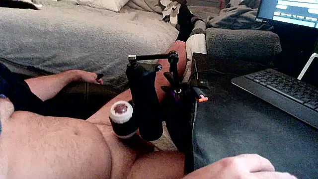 Snapshot of shy2pete chatting on 10.26.25 shy2pete online show from 10.26.25