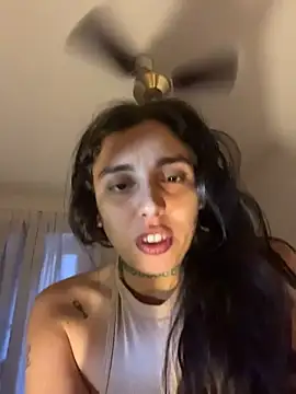 Snapshot of gigi333regi chatting on 11.27.25 gigi333regi online show from 11.27.25