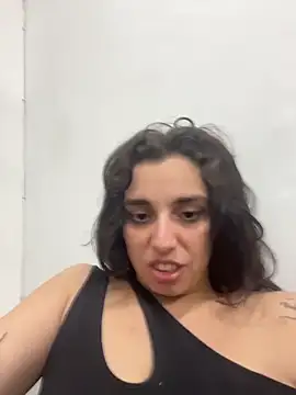 Snapshot of gigi333regi chatting on 12.22.25 gigi333regi online show from 12.22.25