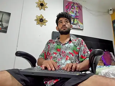 Snapshot of axel_aron_ chatting on 10.29.25 axel aron  online show from 10.29.25