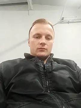 Snapshot of BevonFuller chatting on 10.28.25 BevonFuller online show from 10.28.25