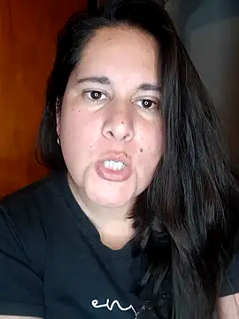 Clara Arg online show from 11.13.25