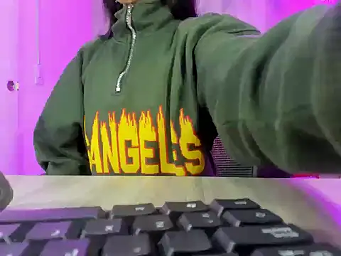 SamaradelaRoux online show from 11.22.25