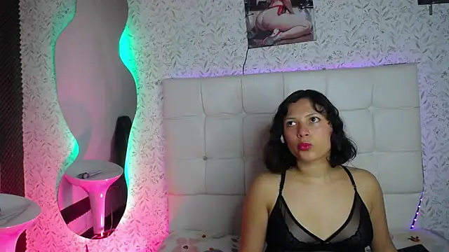 Catleya x online show from 11.17.25