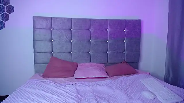 Catleya x online show from 11.28.25