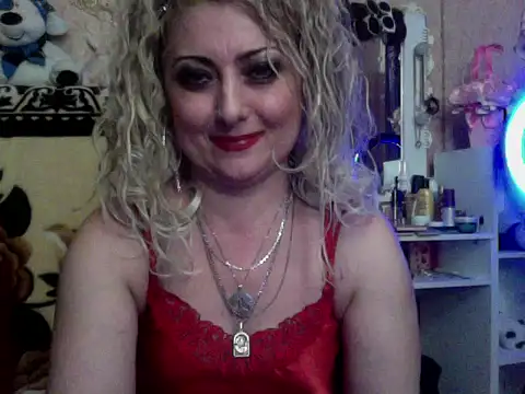 xHot Amazonq online show from 11.17.25