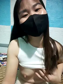 Donatella28 online show from 11.28.25