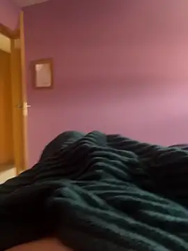 Snapshot of AndresFerreira1 chatting on 10.29.25 AndresFerreira1 online show from 10.29.25