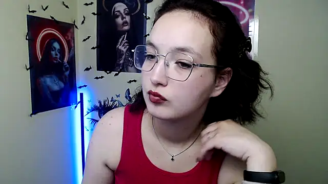 MissAriaa online show from 10.27.25