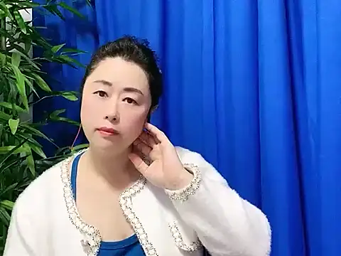 yaoyao22678 online show from 10.28.25