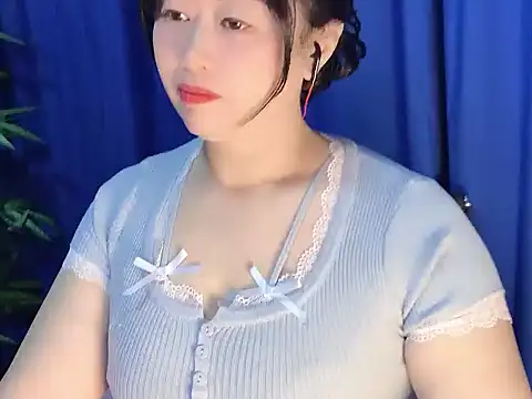yaoyao22678 online show from 11.18.25