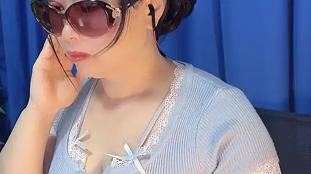 yaoyao22678 online show from 12.20.25