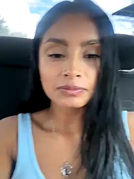 saragrey77 online show from 11.16.25