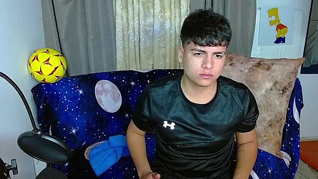 Snapshot of the_boy_king016 chatting on 10.30.25 the boy king016 online show from 10.30.25