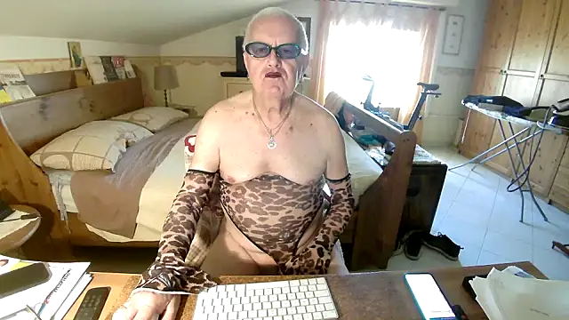 Sissypat53 online show from 06.09.26