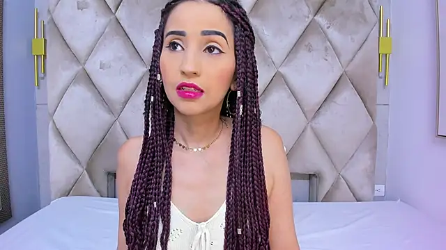 violett rabbit  online show from 04.08.26