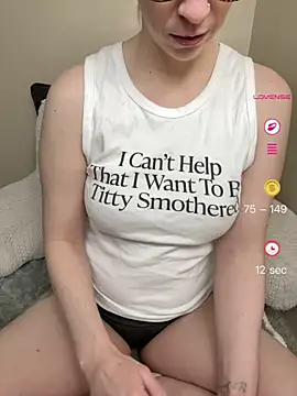 CreamedKitten online show from 04.25.26