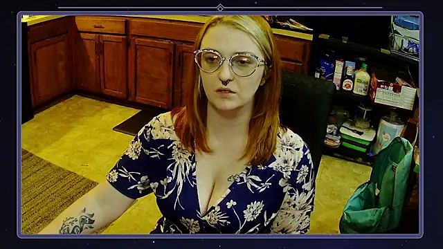 Snapshot of xRavensTouchx chatting on 10.26.25 xRavensTouchx online show from 10.26.25