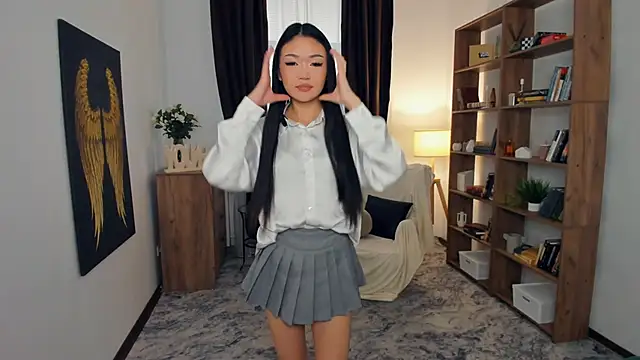 OnieClose online show from 11.11.25