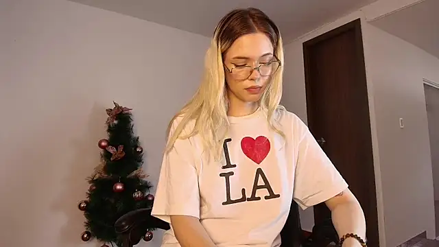 ViolettaAllente online show from 12.20.25