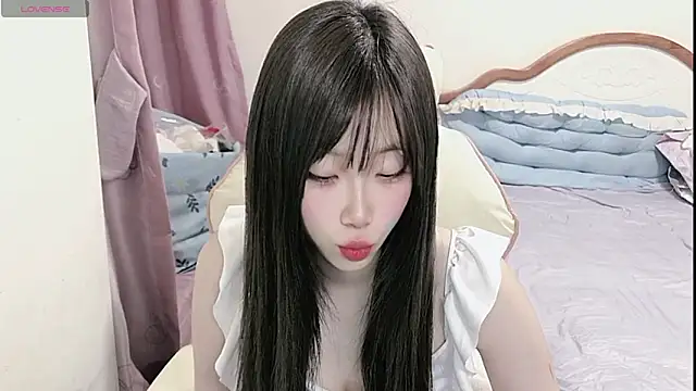 Snapshot of Vivian-88 chatting on 05.28.26 Vivian-88 online show from 05.28.26