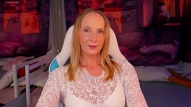 Snapshot of ScarlettPalmer chatting on 06.18.26 ScarlettPalmer online show from 06.18.26