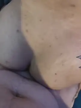 Snapshot of Lilianstf chatting on 11.04.25 Lilianstf online show from 11.04.25