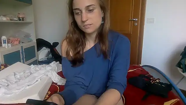 Snapshot of SinnEmily chatting on 04.29.26 SinnEmily online show from 04.29.26