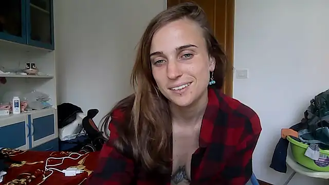 Snapshot of SinnEmily chatting on 05.08.26 SinnEmily online show from 05.08.26