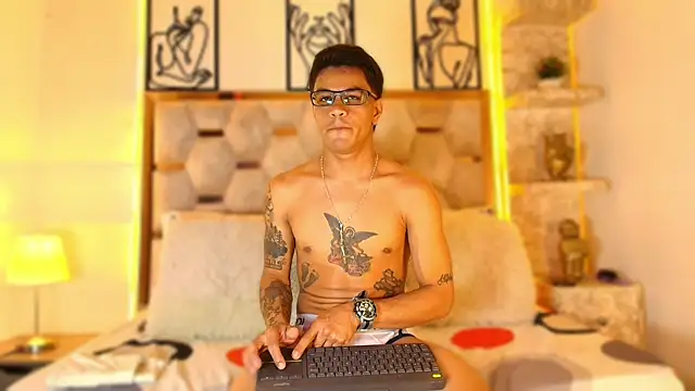 Andrew Haalls online show from 11.13.25