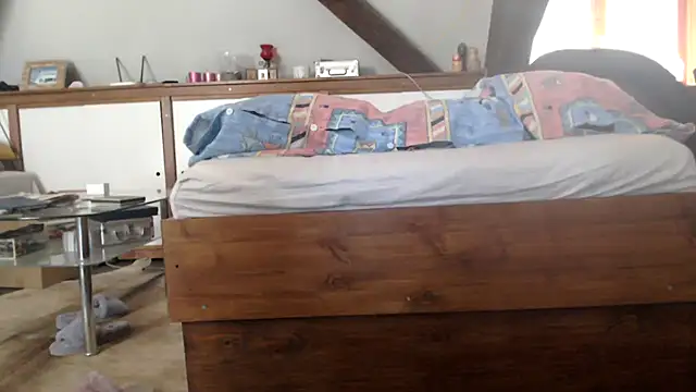 MissDyannis online show from 04.20.26