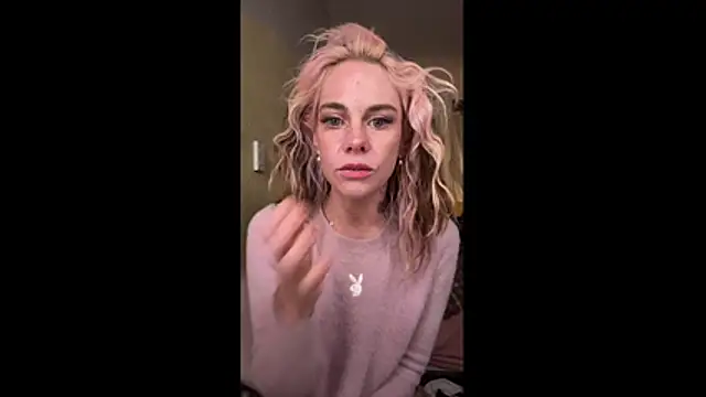 roxiebaby online show from 10.27.25