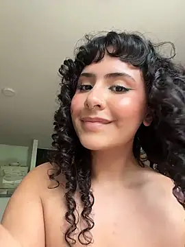 SugarTroubl33 online show from 04.15.26