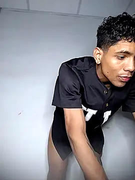 Snapshot of Alex_Sweeting chatting on 11.04.25 Alex Sweeting online show from 11.04.25