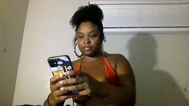 Snapshot of lavishsquirter_ chatting on 11.16.25 lavishsquirter online show from 11.16.25