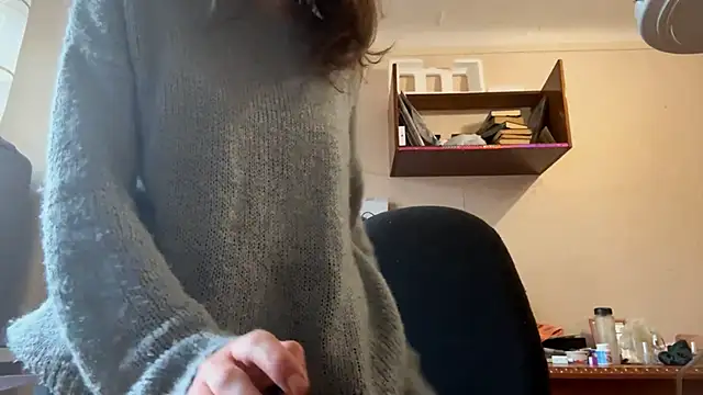 Snapshot of BunkedTempter chatting on 10.28.25 BunkedTempter online show from 10.28.25