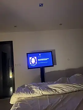 Snapshot of bebelatina chatting on 11.25.25 bebelatina online show from 11.25.25