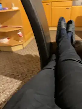 Snapshot of jessjay25 chatting on 10.27.25 jessjay25 online show from 10.27.25