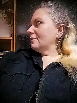 Lana-murr online show from 11.13.25