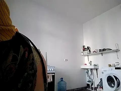 Anneta280671 online show from 12.14.25