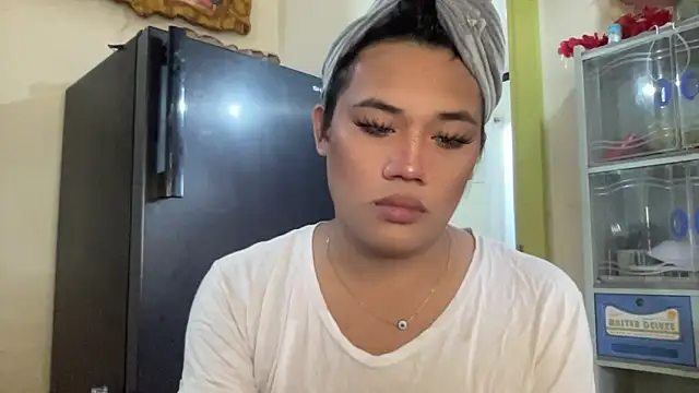 untouchable mia online show from 01.06.26