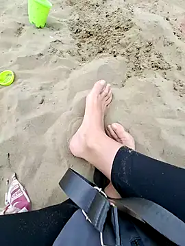 Piediniecollant online show from 04.12.26