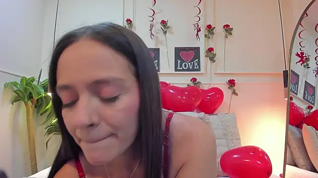 AmberrMoore  online show from 02.14.26