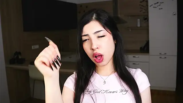 TonjaNeace online show from 11.06.25