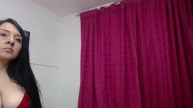 Snapshot of TammyBrooks_ chatting on 11.03.25 TammyBrooks online show from 11.03.25