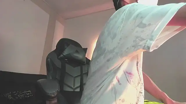 Senpai Lover online show from 11.27.25