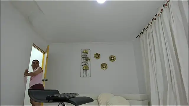 nicoking2025 online show from 10.29.25